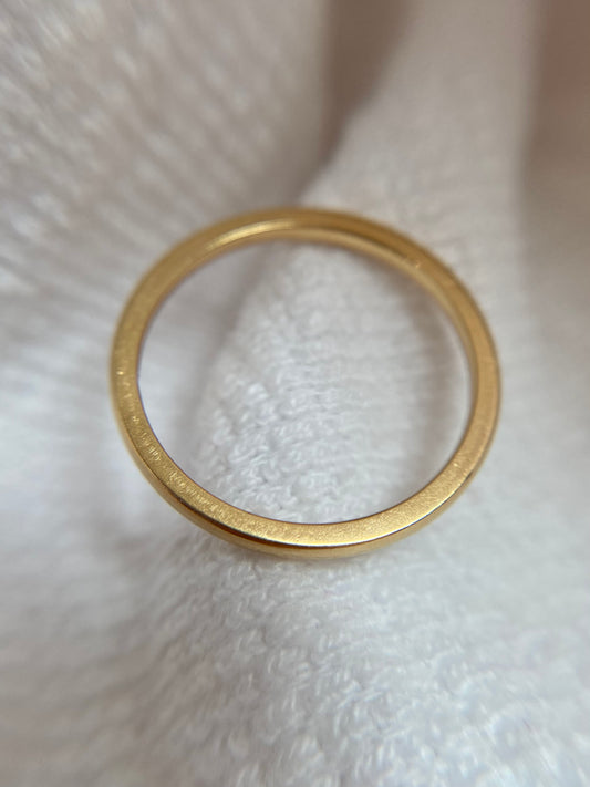 Vintage 18ct Gold Minimal Chester Band