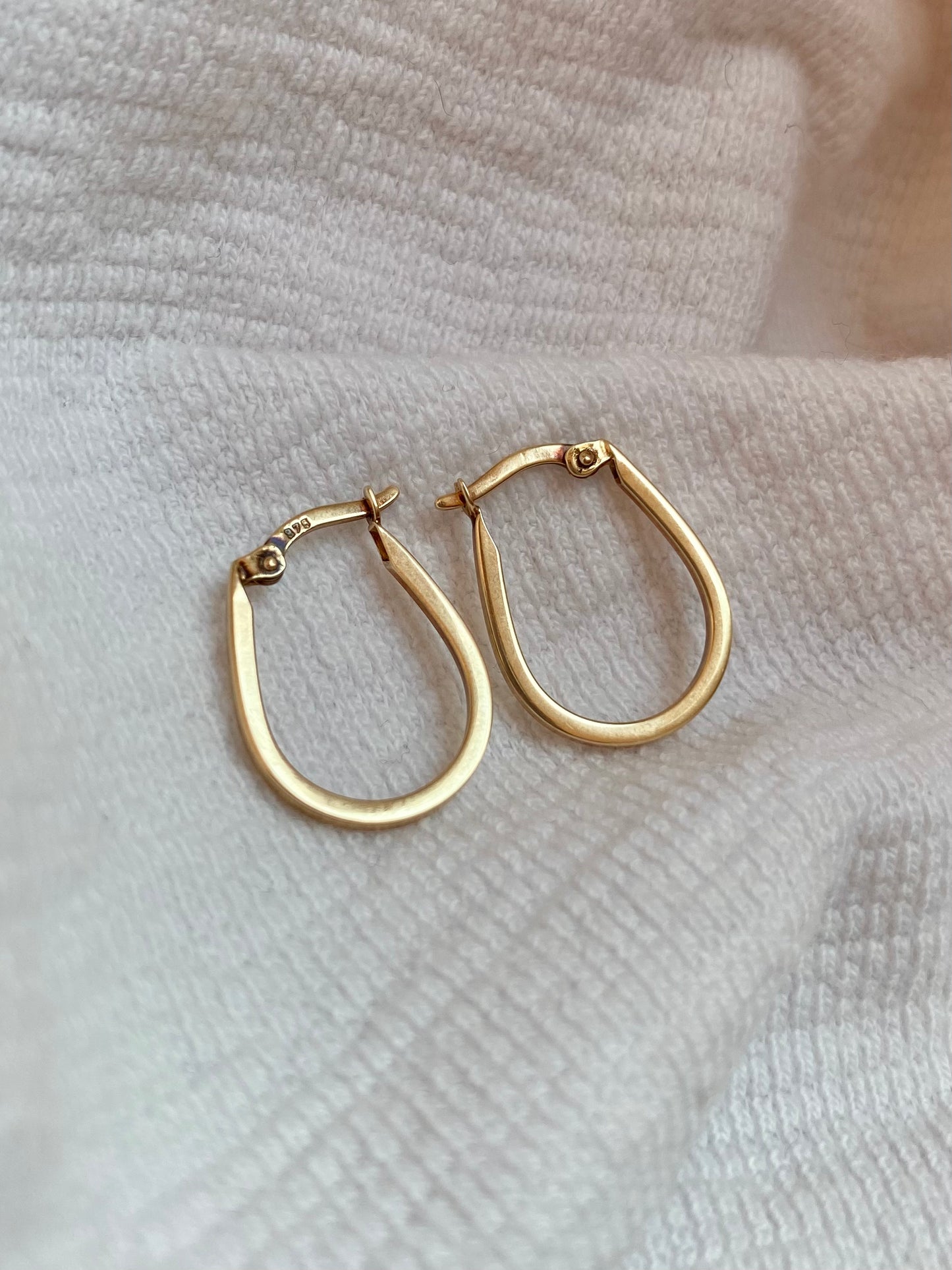 Preloved 9ct Gold Hoop Earrings