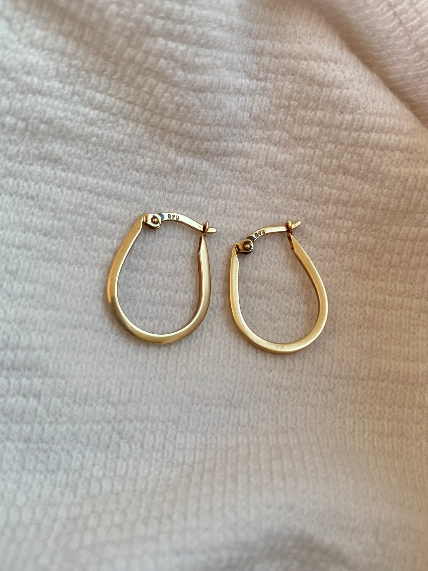 Preloved 9ct Gold Hoop Earrings