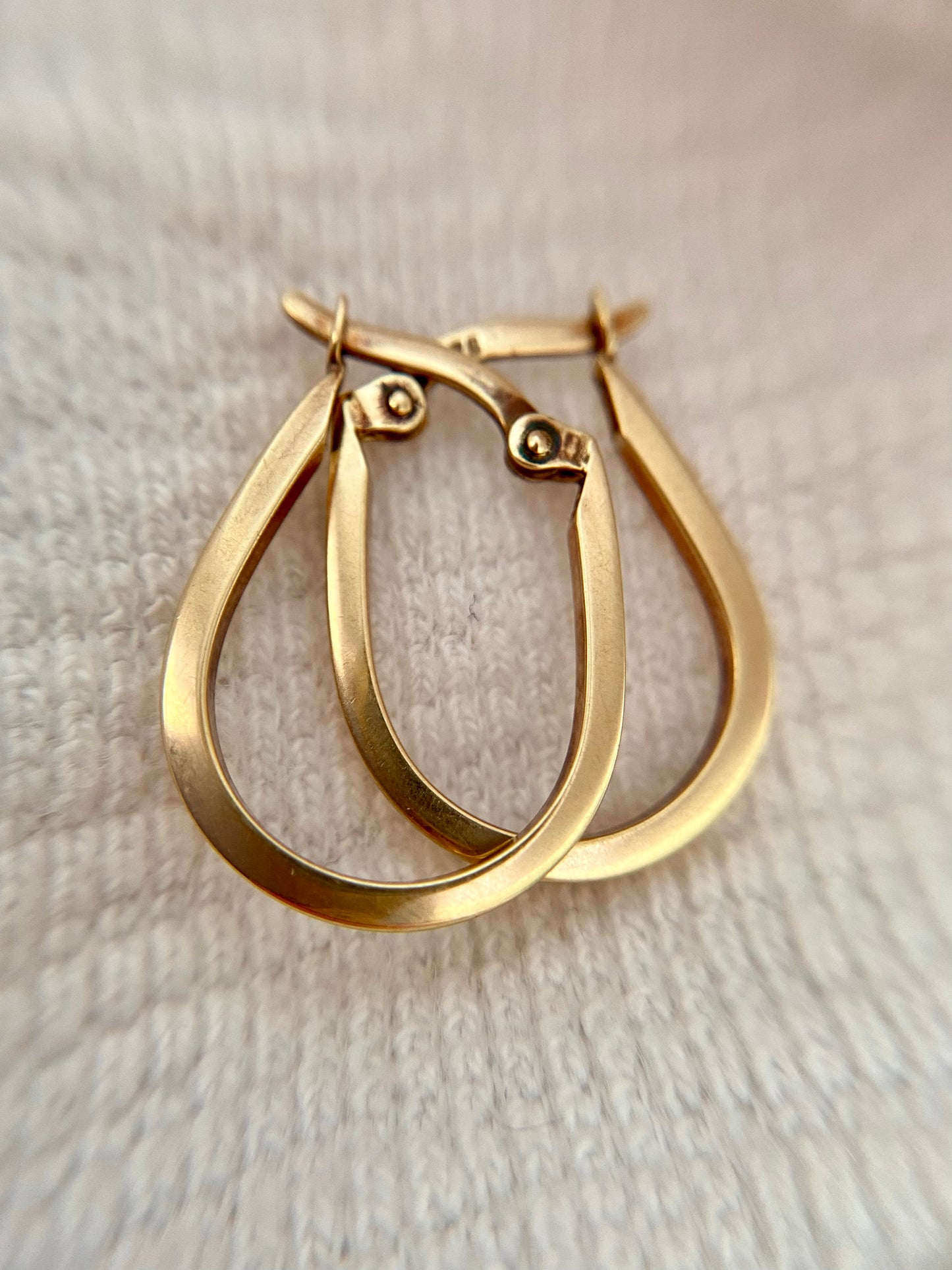 Preloved 9ct Gold Hoop Earrings