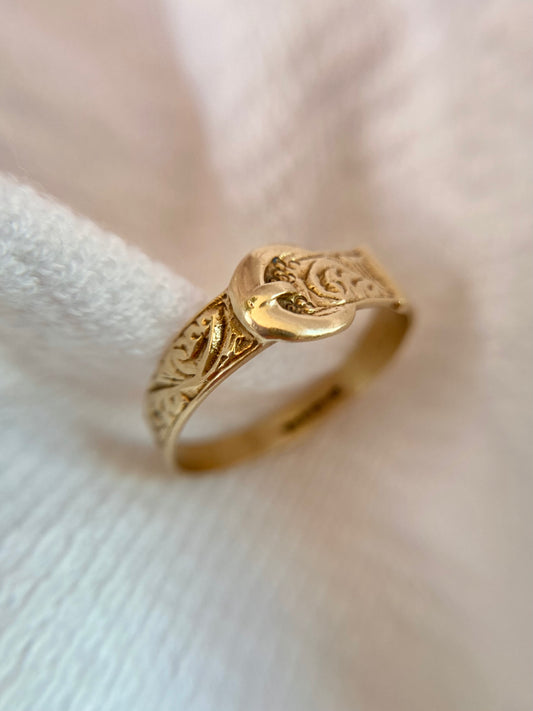 Vintage 9ct Gold Patterned Buckle Ring