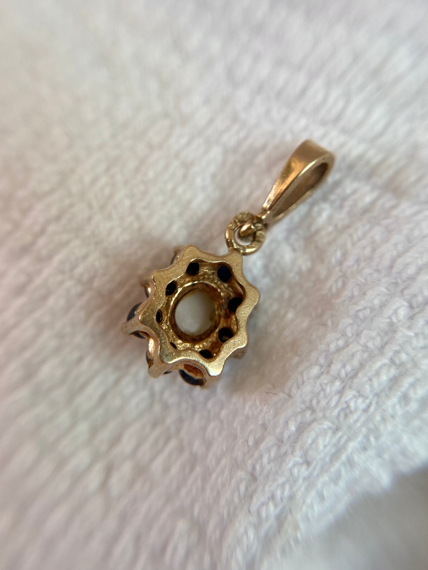 Vintage 9ct Gold Opal + Sapphire Flower Pendant