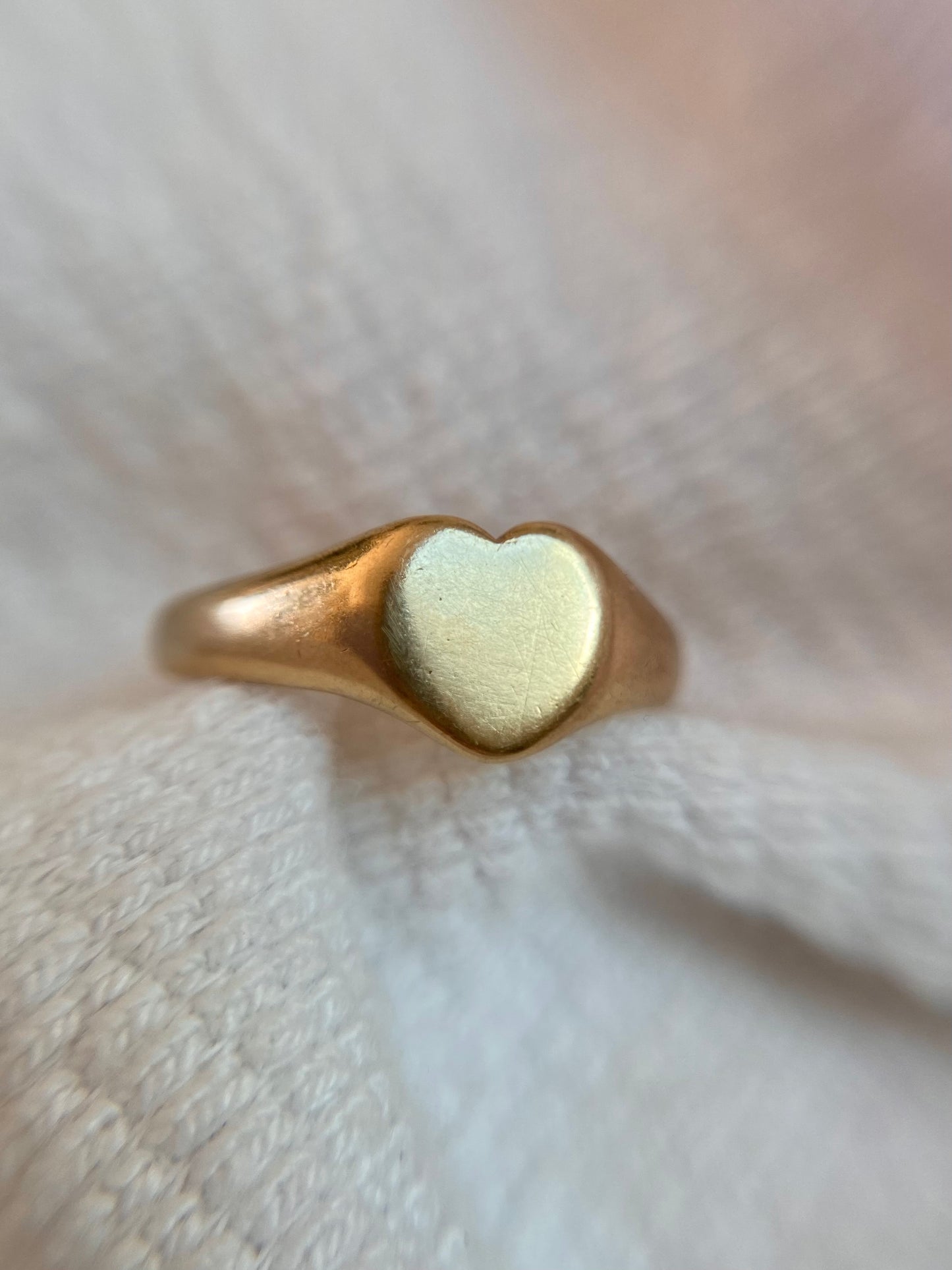 Vintage 9ct Gold Plain Heart Ring