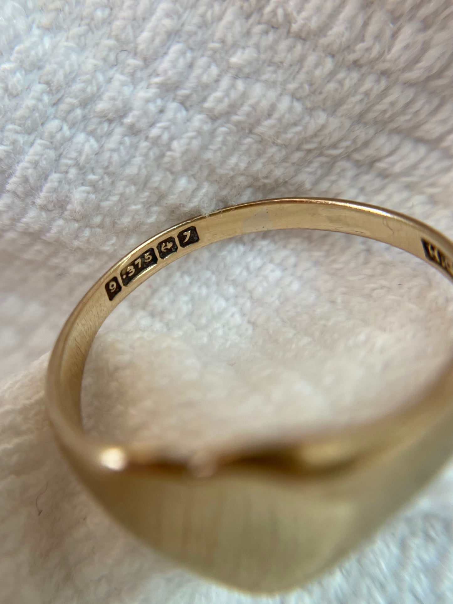 Vintage 9ct Gold Plain Heart Ring
