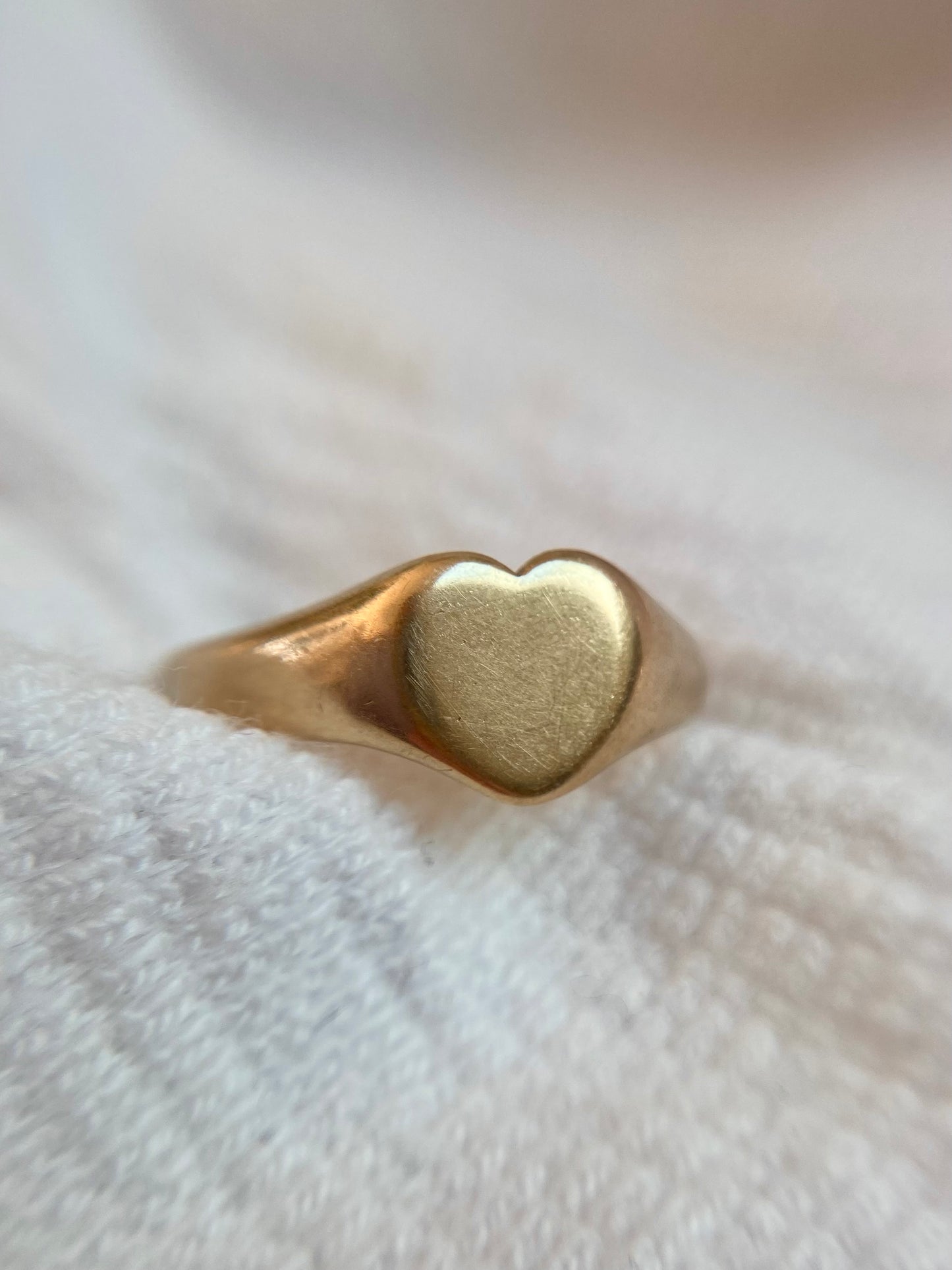 Vintage 9ct Gold Plain Heart Ring
