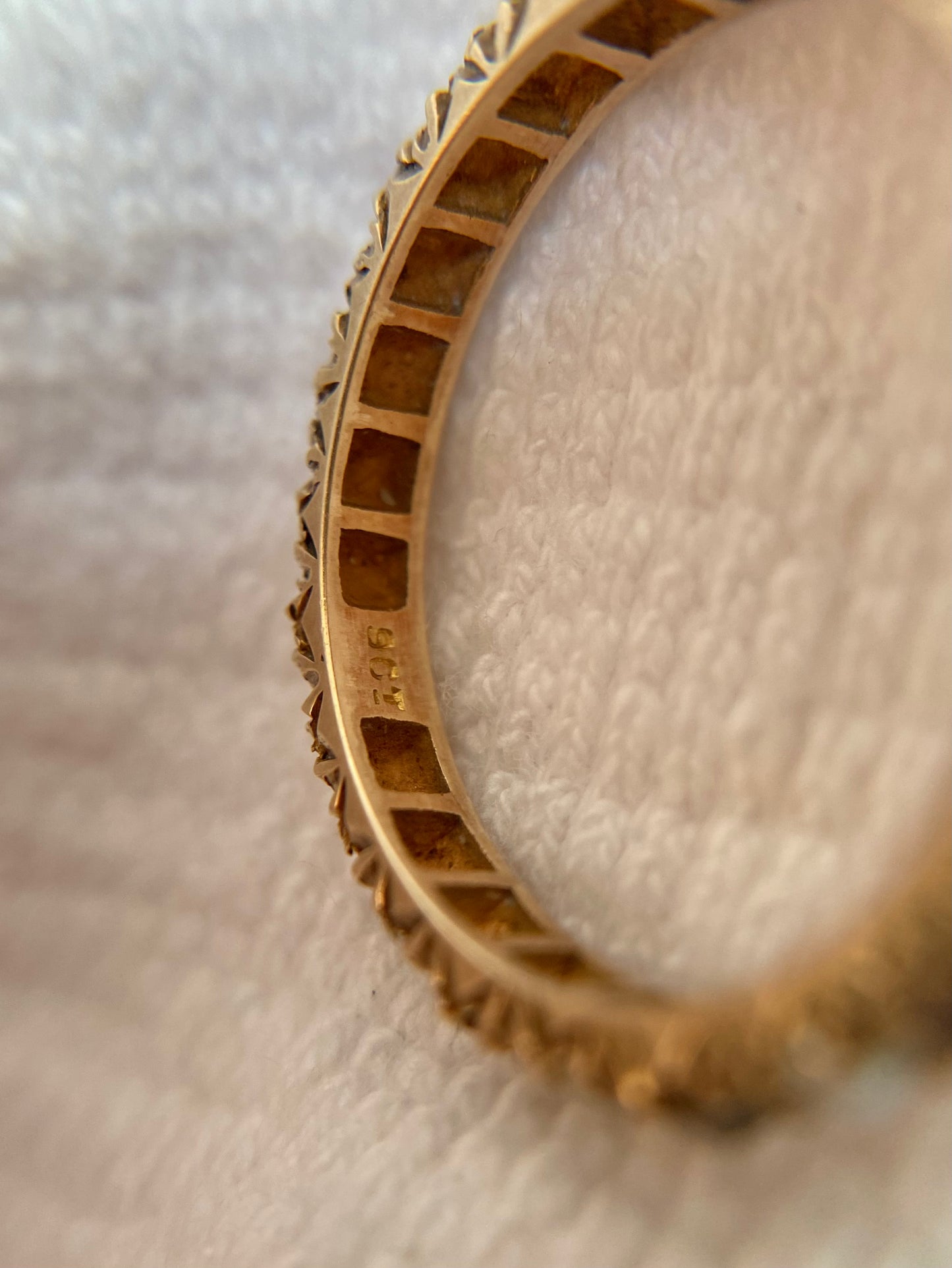 Vintage 9ct Gold Garnet + Pearl Eternity Ring