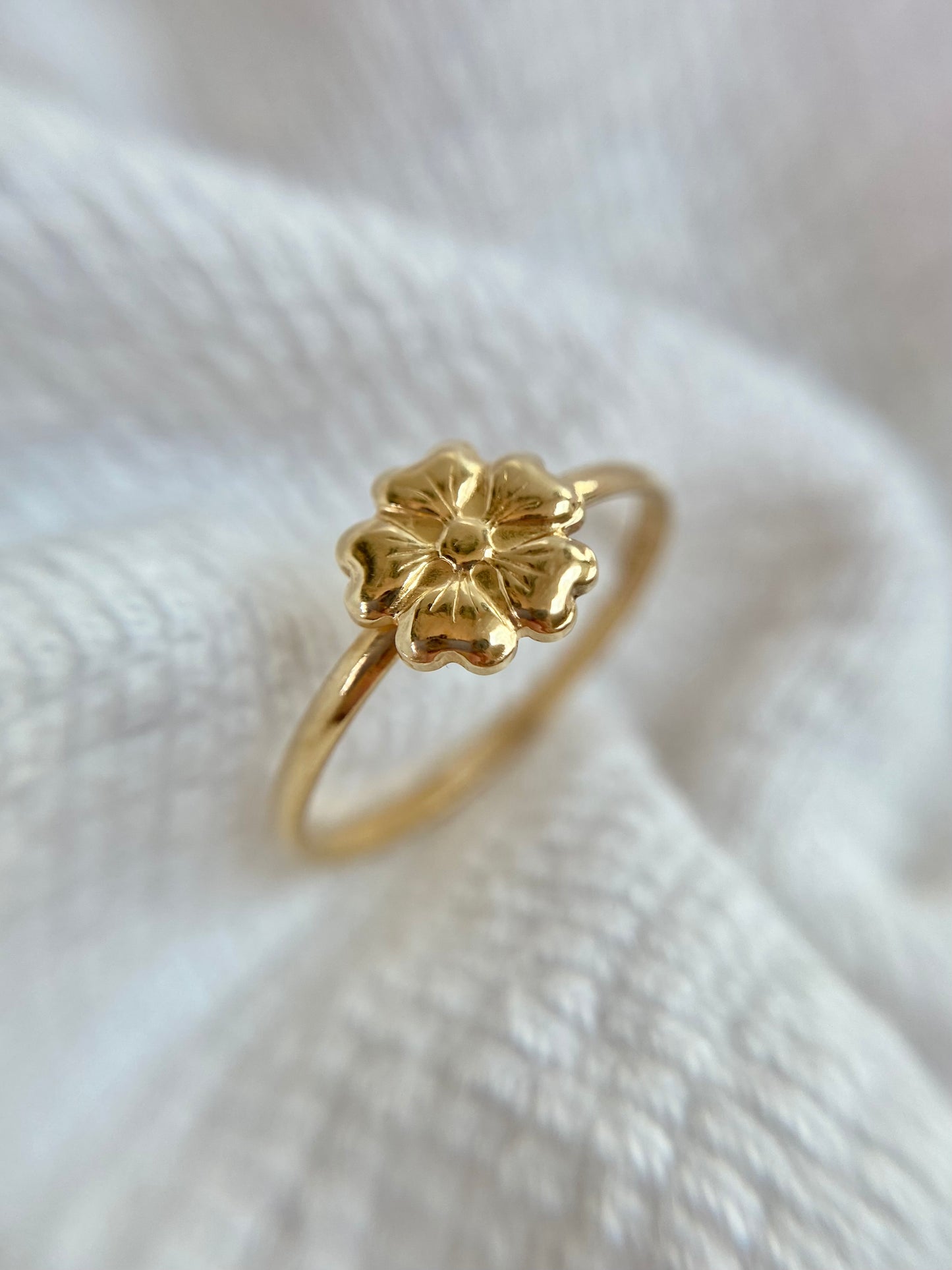 Preloved 18ct Gold Flower Ring