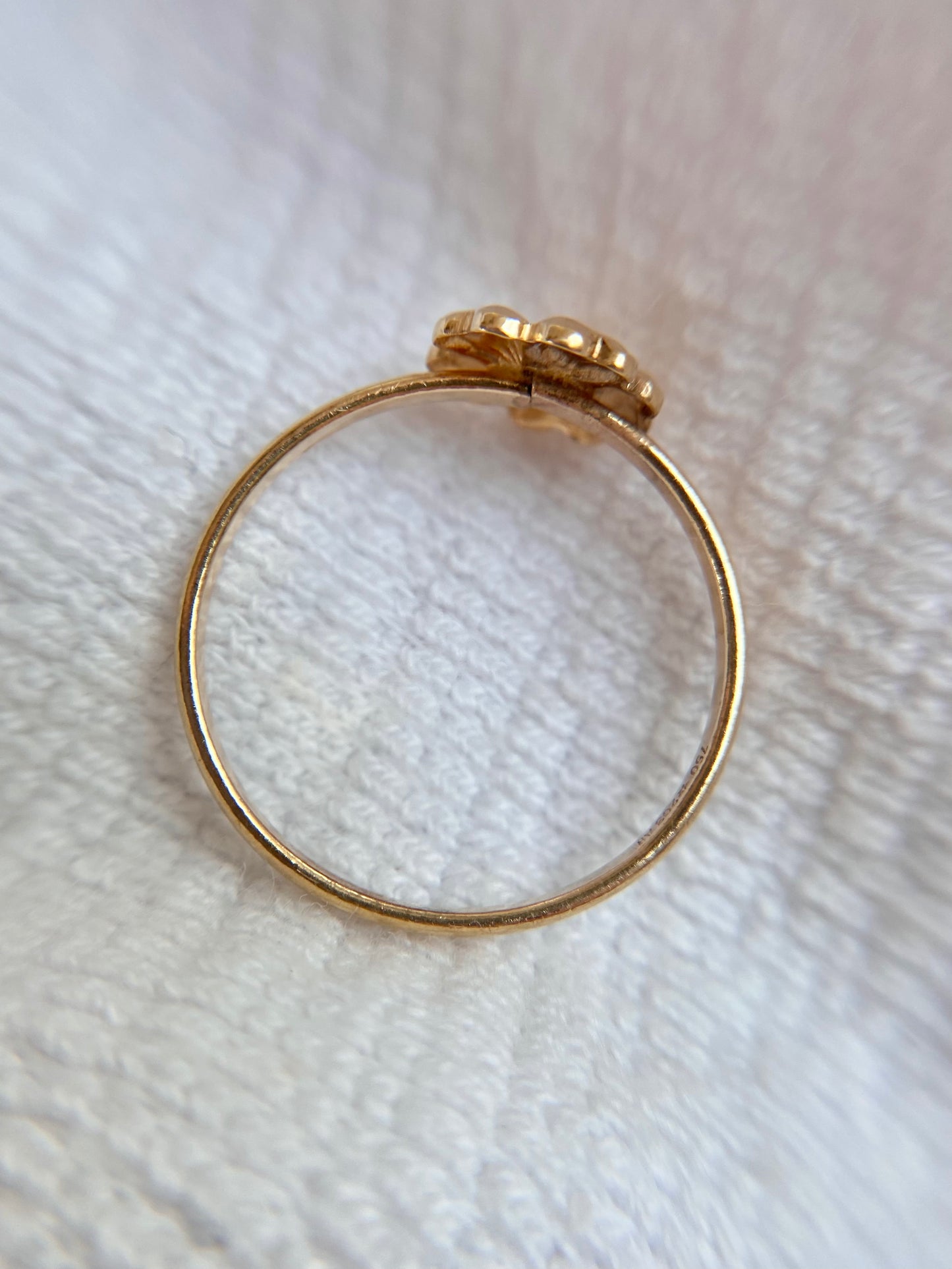 Preloved 18ct Gold Flower Ring