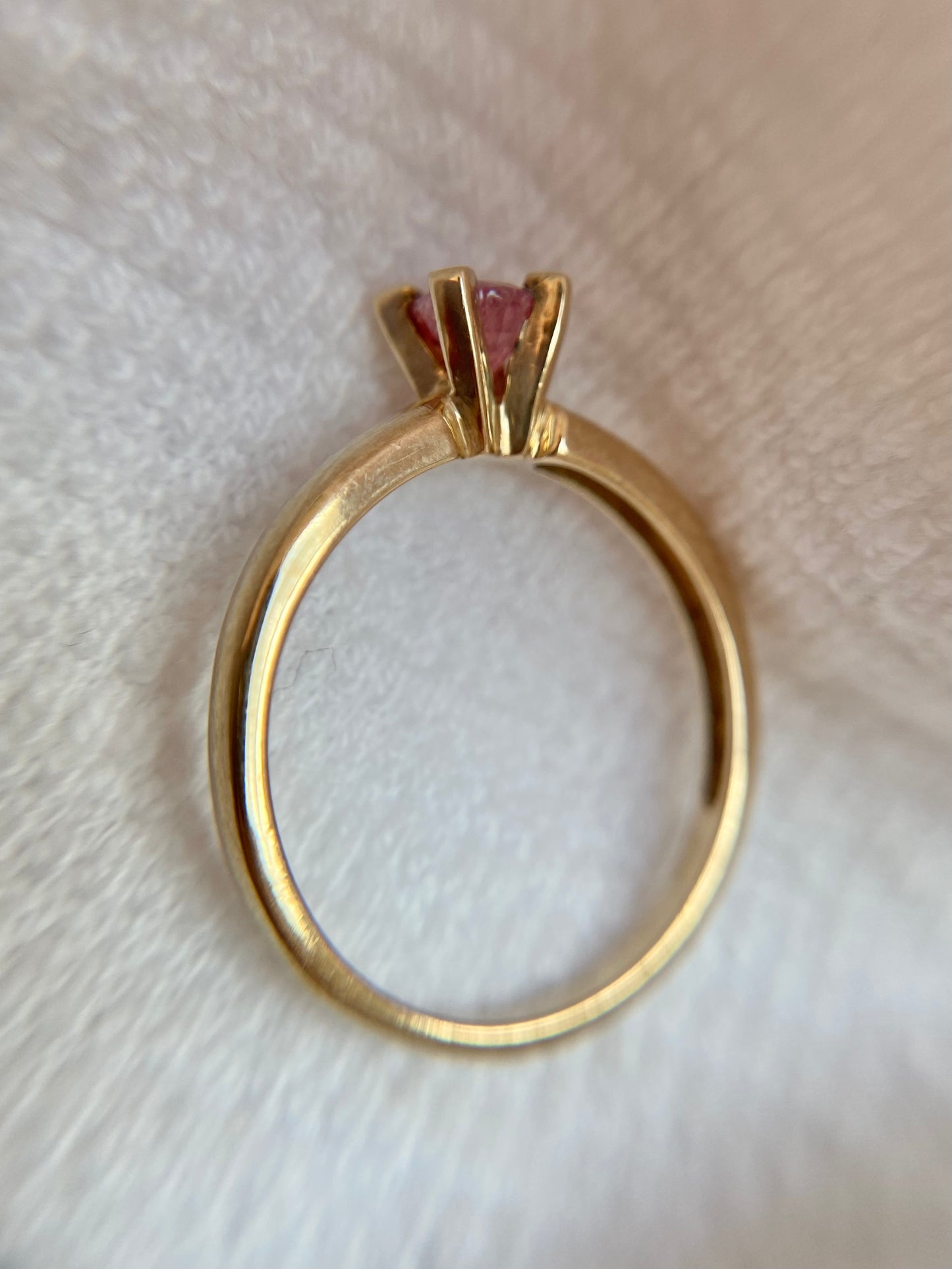 Vintage 9ct Gold Pink Tourmaline Solitaire Ring