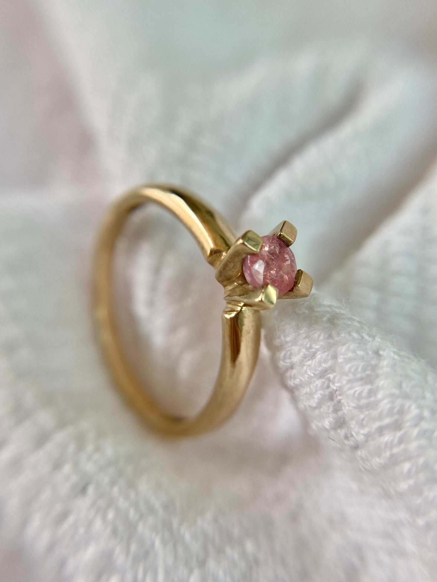 Vintage 9ct Gold Pink Tourmaline Solitaire Ring