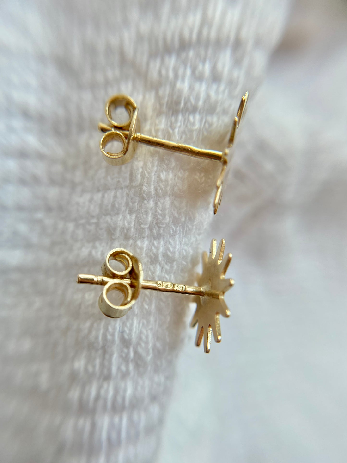 Preloved 14ct Gold Sun Studs