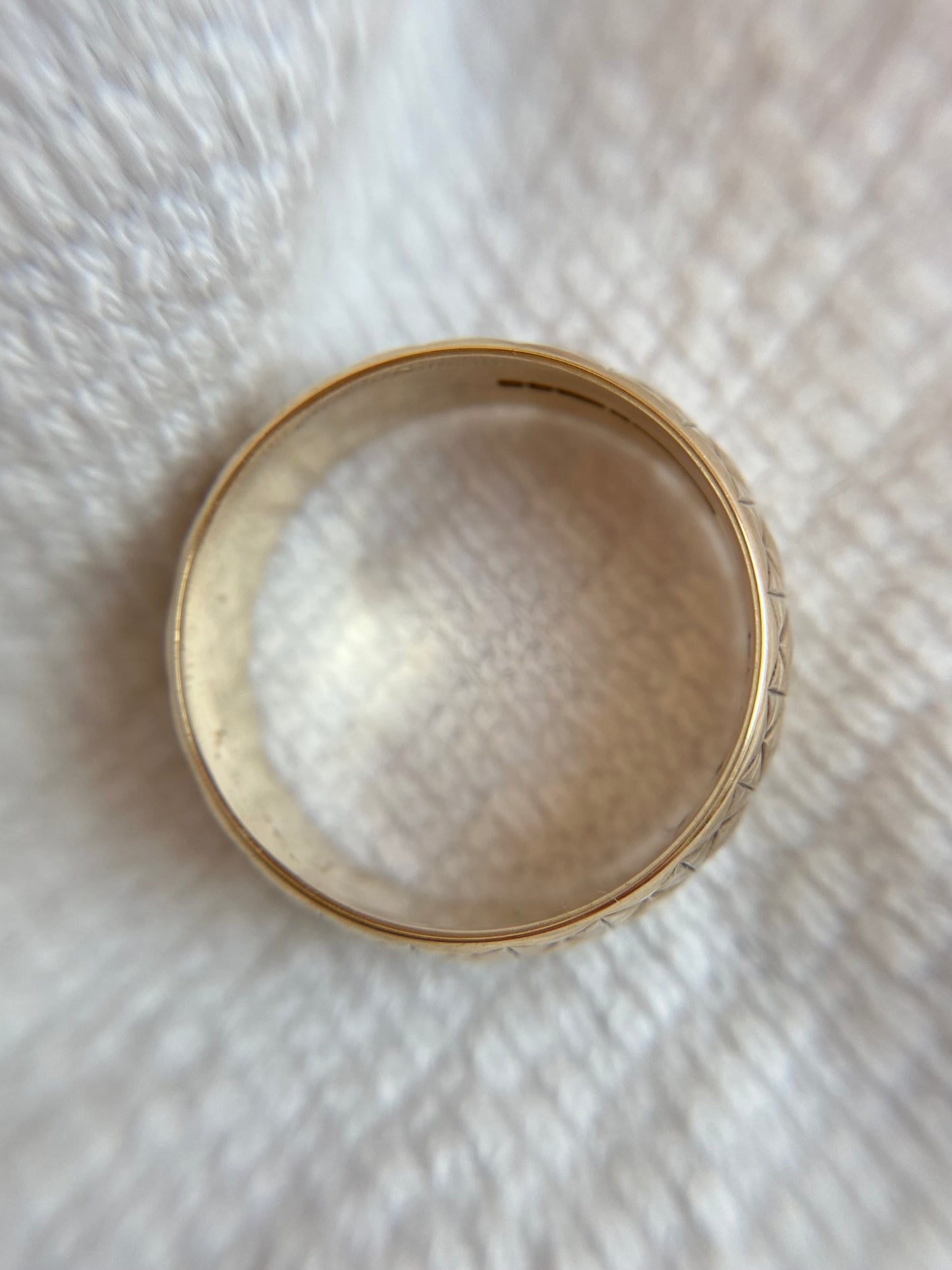 Vintage 9ct Gold Starry Band