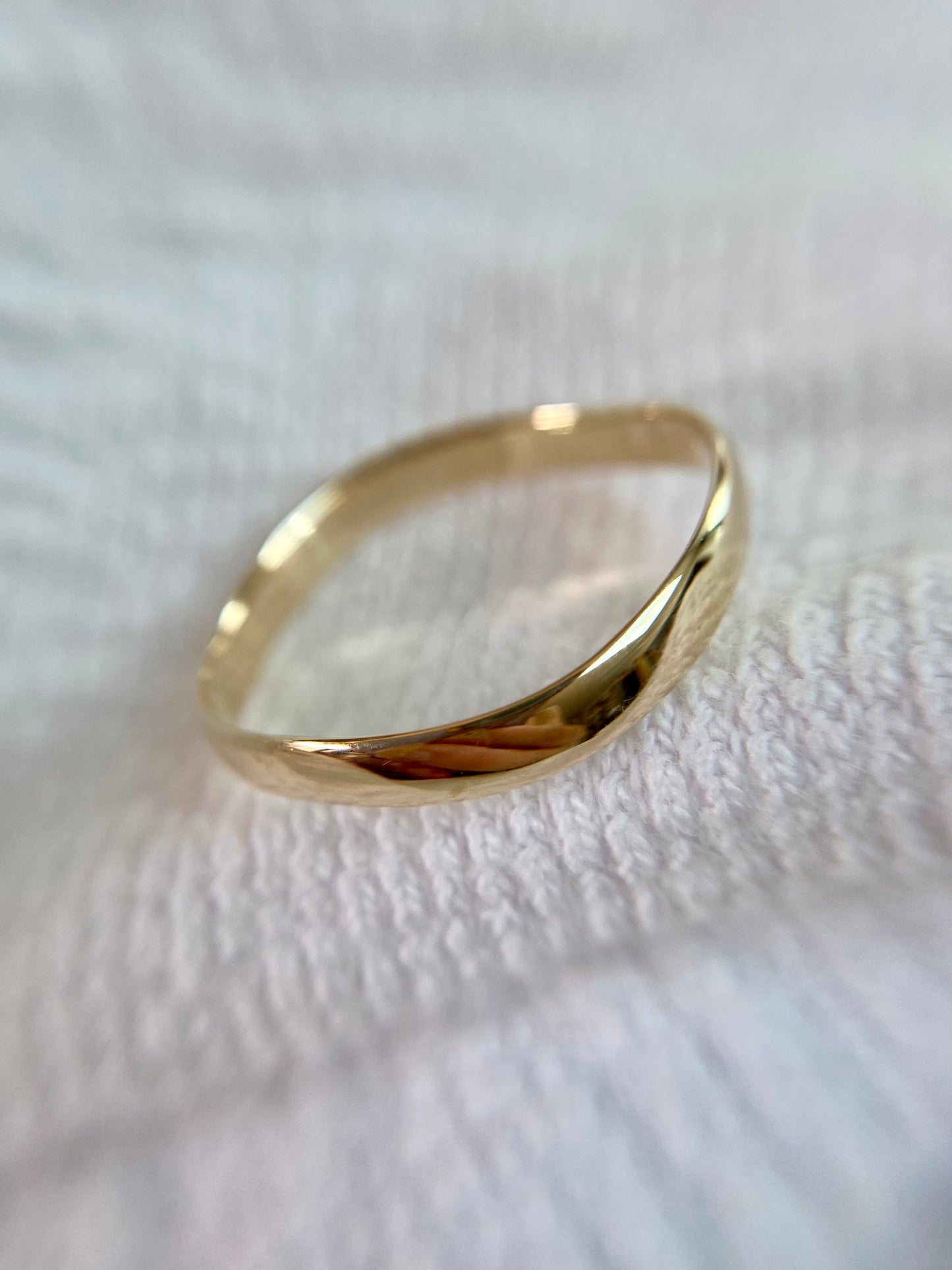 Vintage 9ct Gold Wavy Band