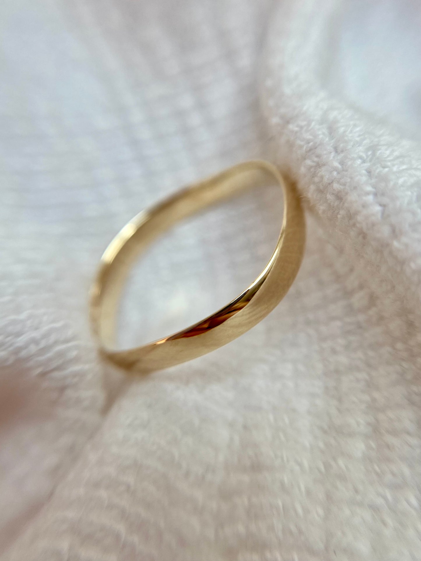 Vintage 9ct Gold Wavy Band