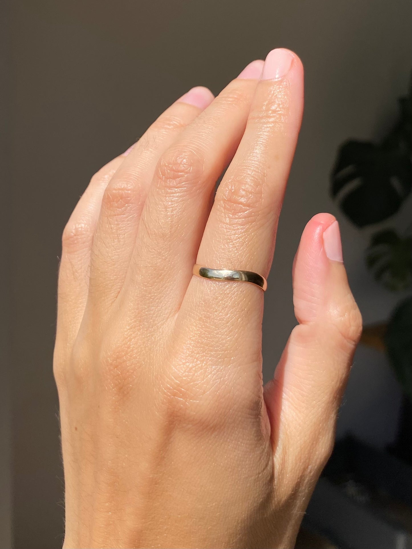 Vintage 9ct Gold Wavy Band