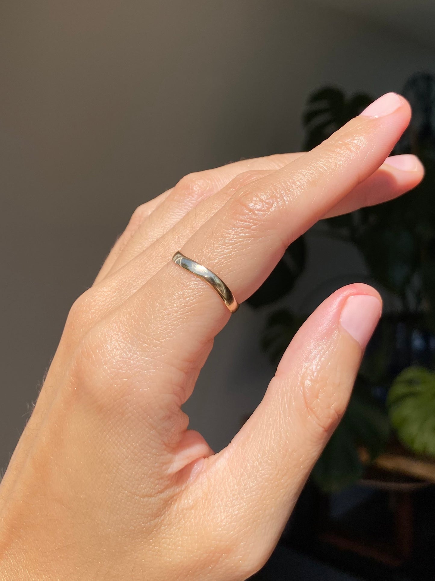 Vintage 9ct Gold Wavy Band
