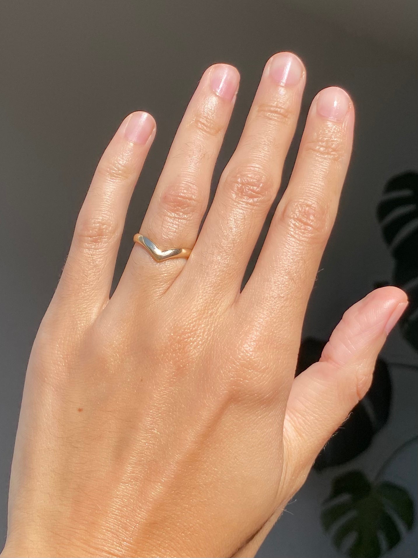 Vintage 9ct Gold Plain Wishbone Ring