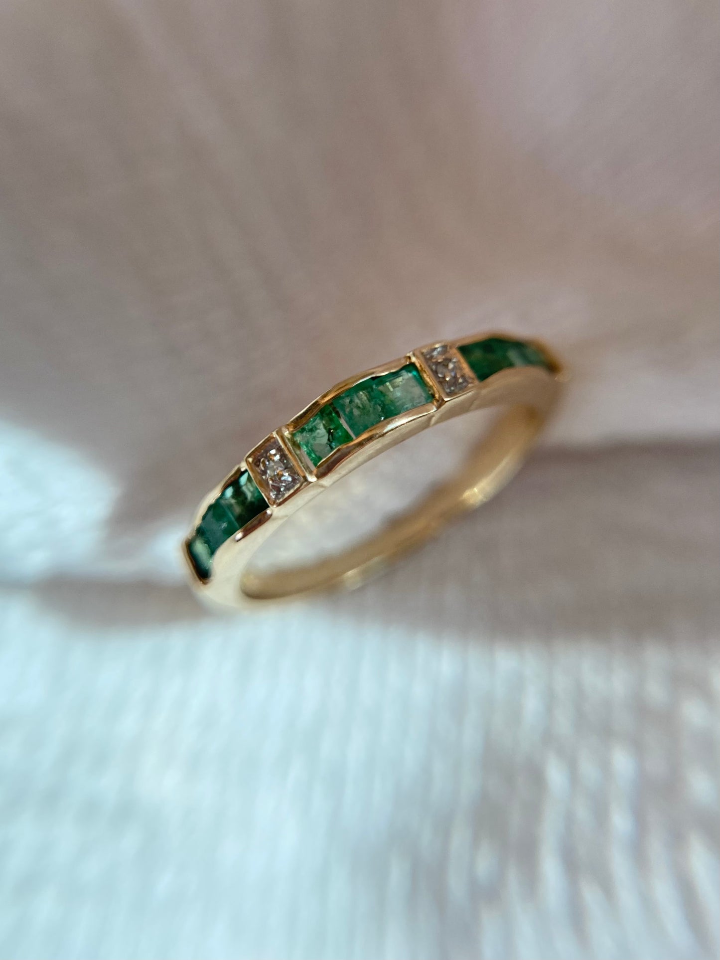 Preloved 9ct Gold Emerald + Diamond ring