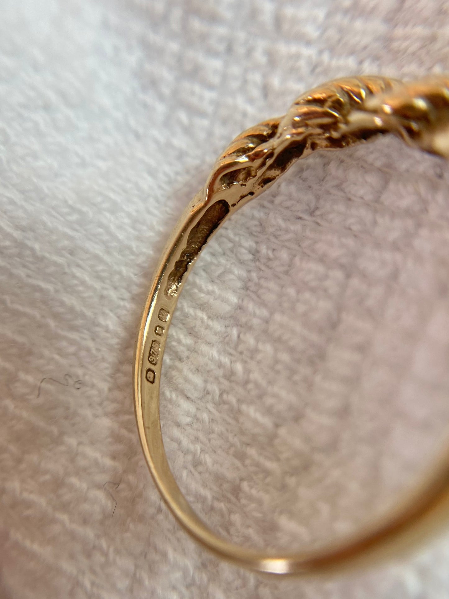 Vintage 9ct Gold Dainty Rope Ring