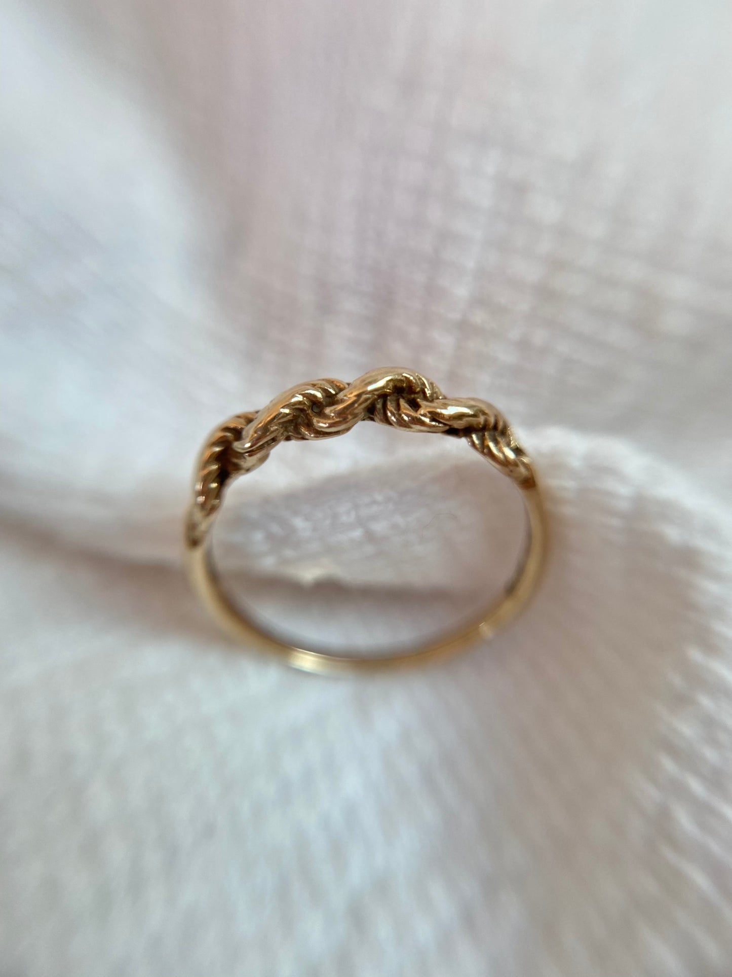 Vintage 9ct Gold Dainty Rope Ring