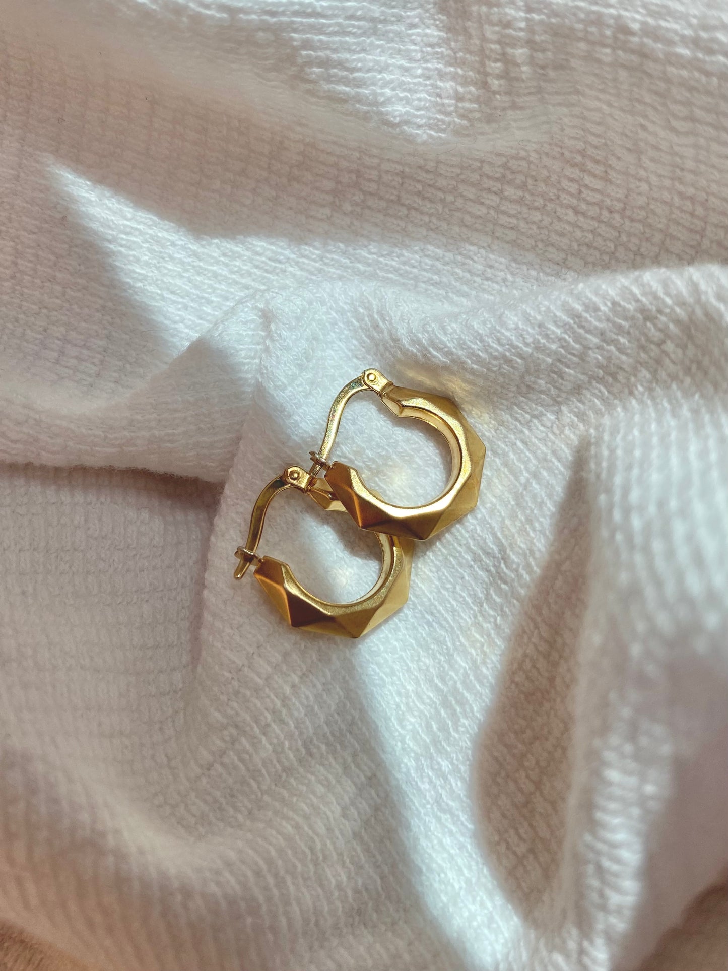 Preloved 9ct Gold Faceted Hoop Earrings