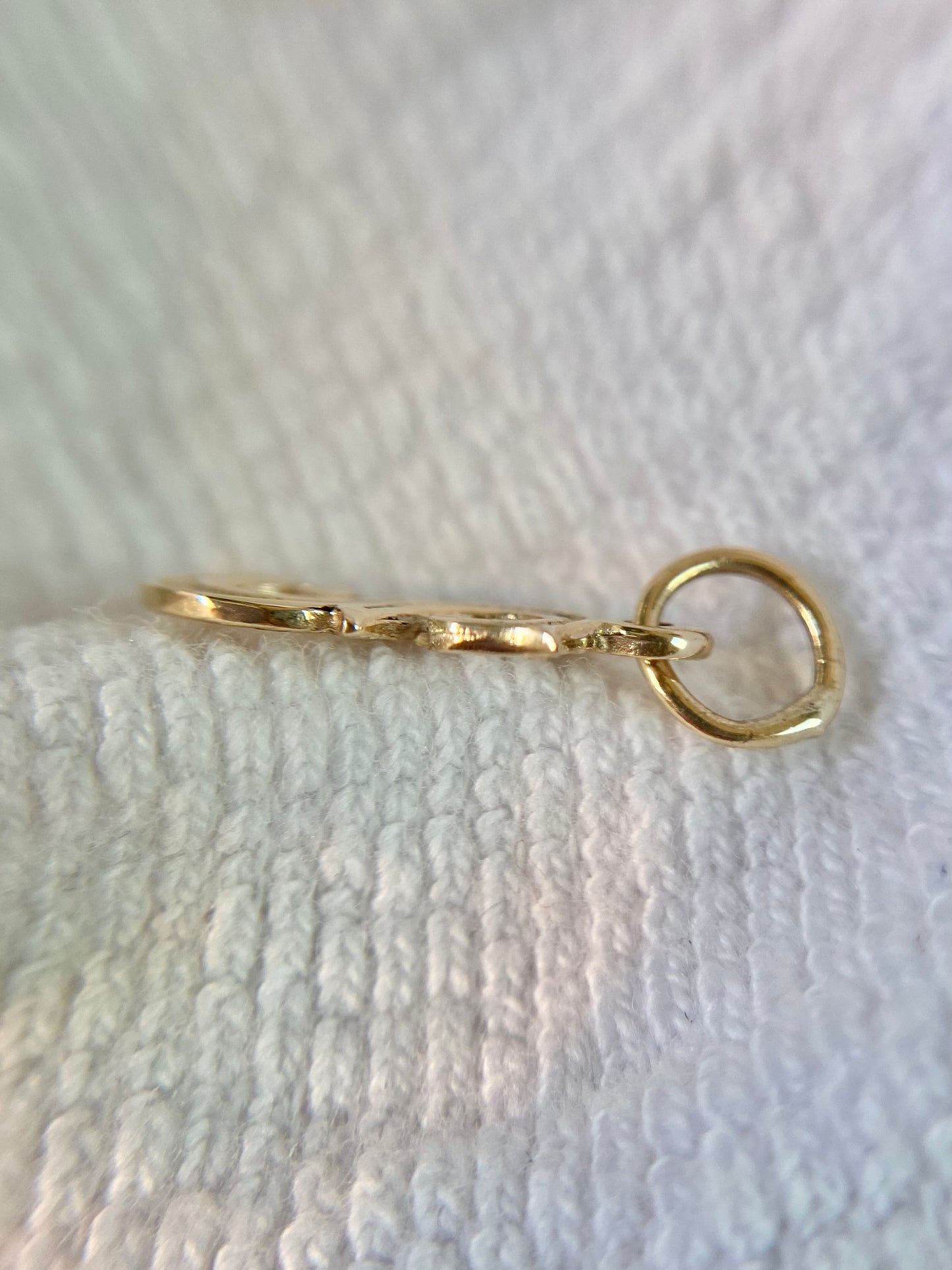 Preloved 9ct Gold Fancy Letter S Pendant