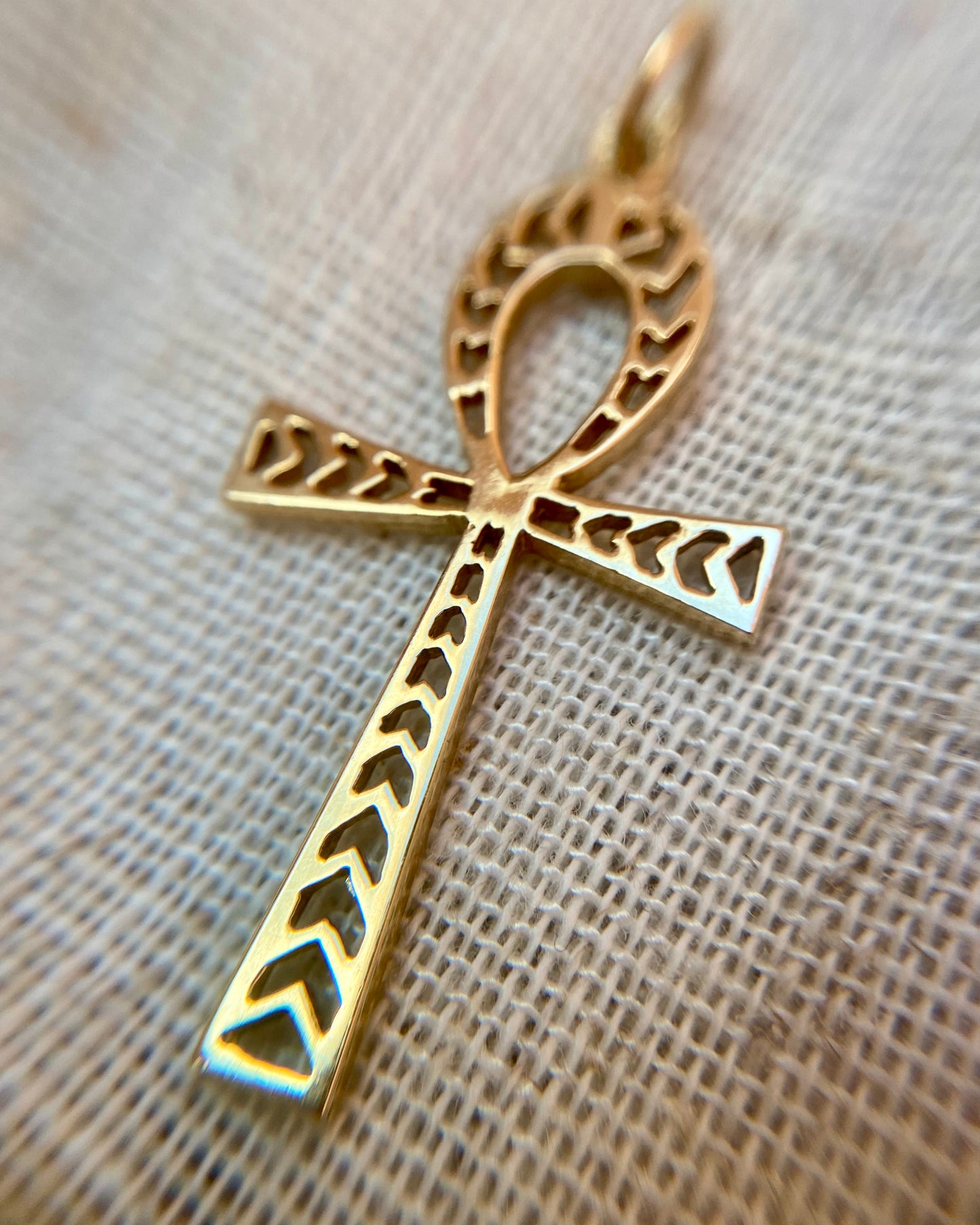 Vintage 9ct Gold Ankh Pendant