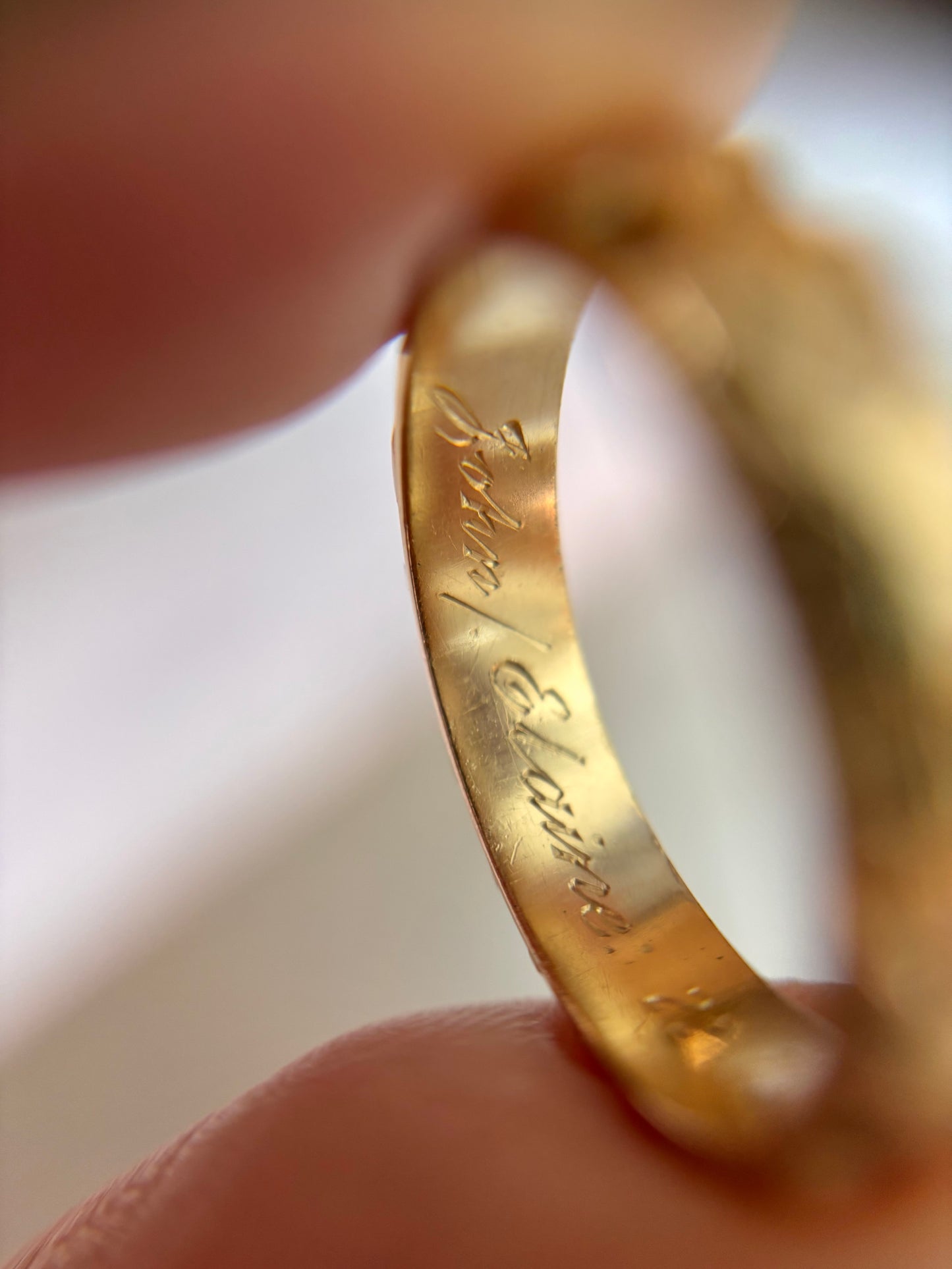 Vintage 9ct Gold 3D Floral Band Ring
