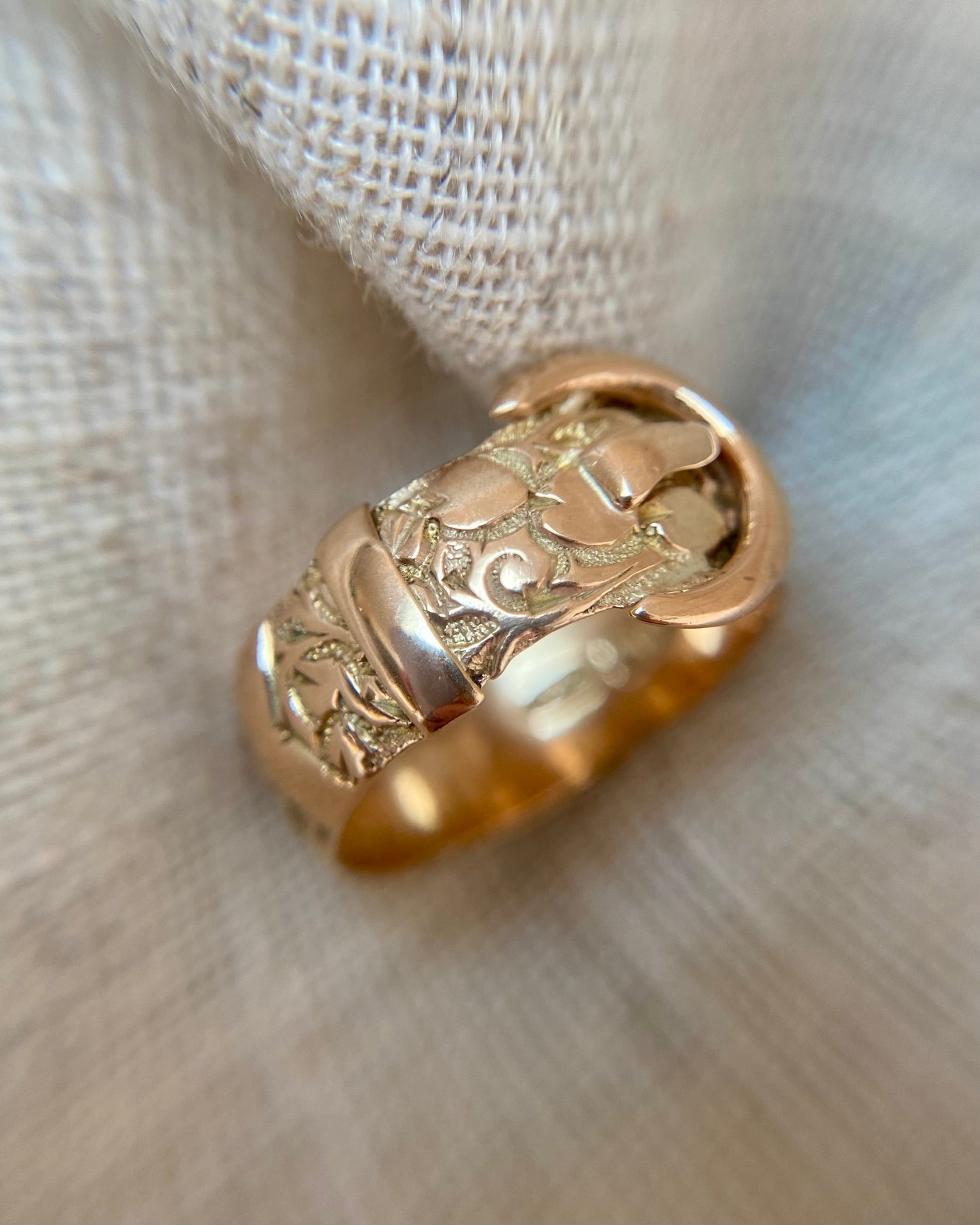 Antique 9ct Gold Ivy Buckle Ring