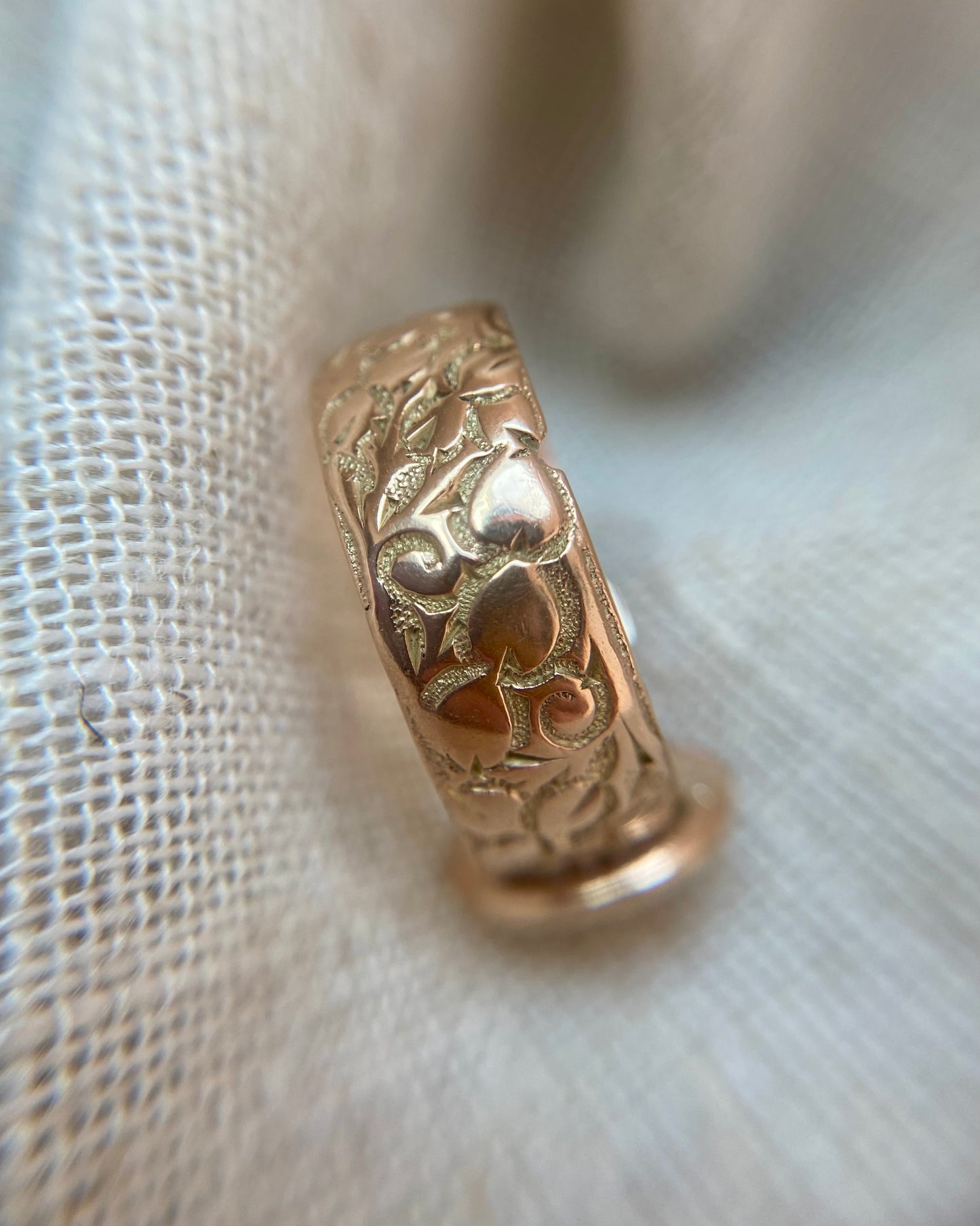 Antique 9ct Gold Ivy Buckle Ring