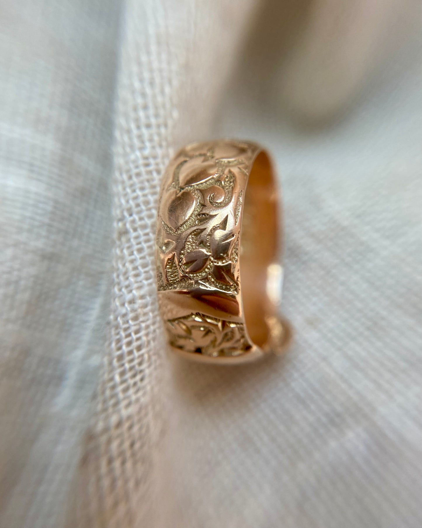 Antique 9ct Gold Ivy Buckle Ring