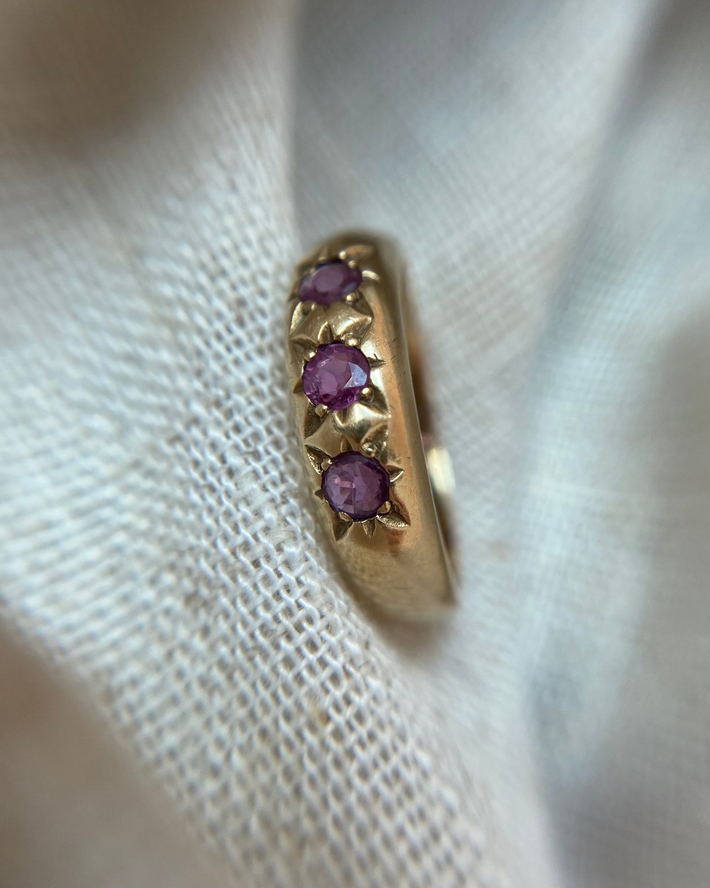 Vintage 9ct Gold Pink Topaz Starburst Trilogy Ring