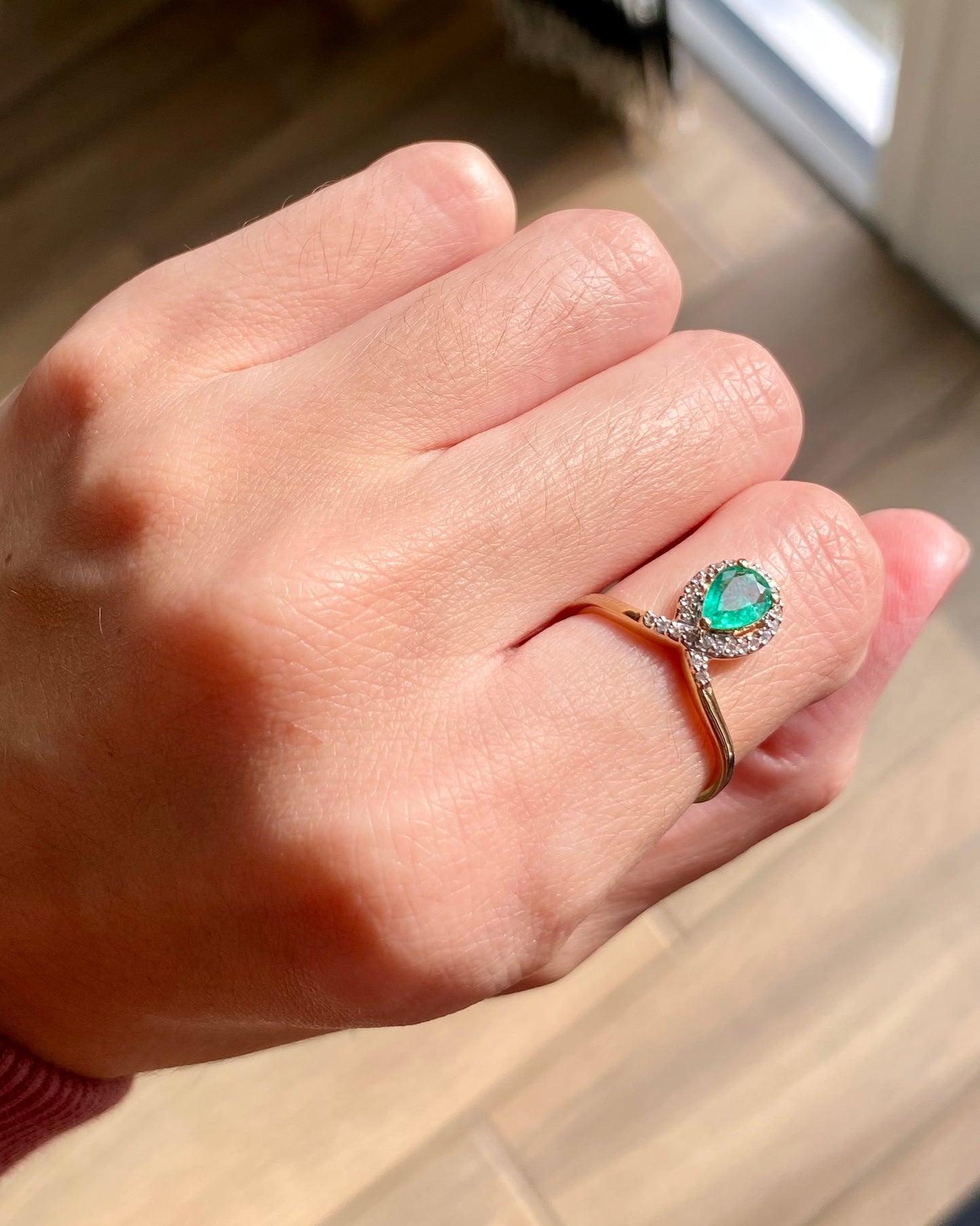 Preloved 10k Gold Emerald Drop & White Gem Ring