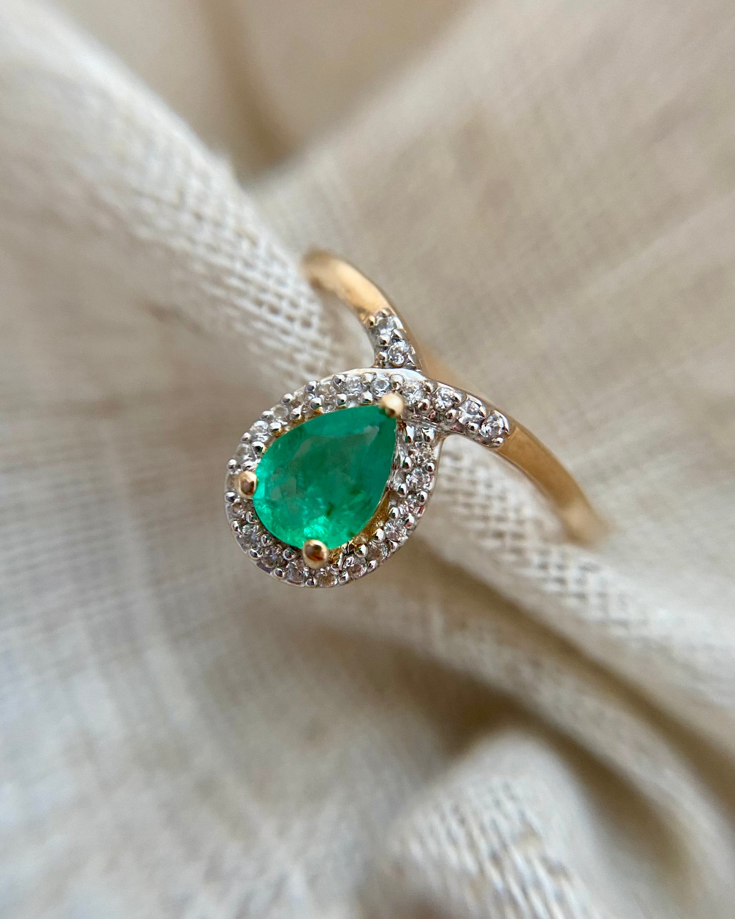 Preloved 10k Gold Emerald Drop & White Gem Ring