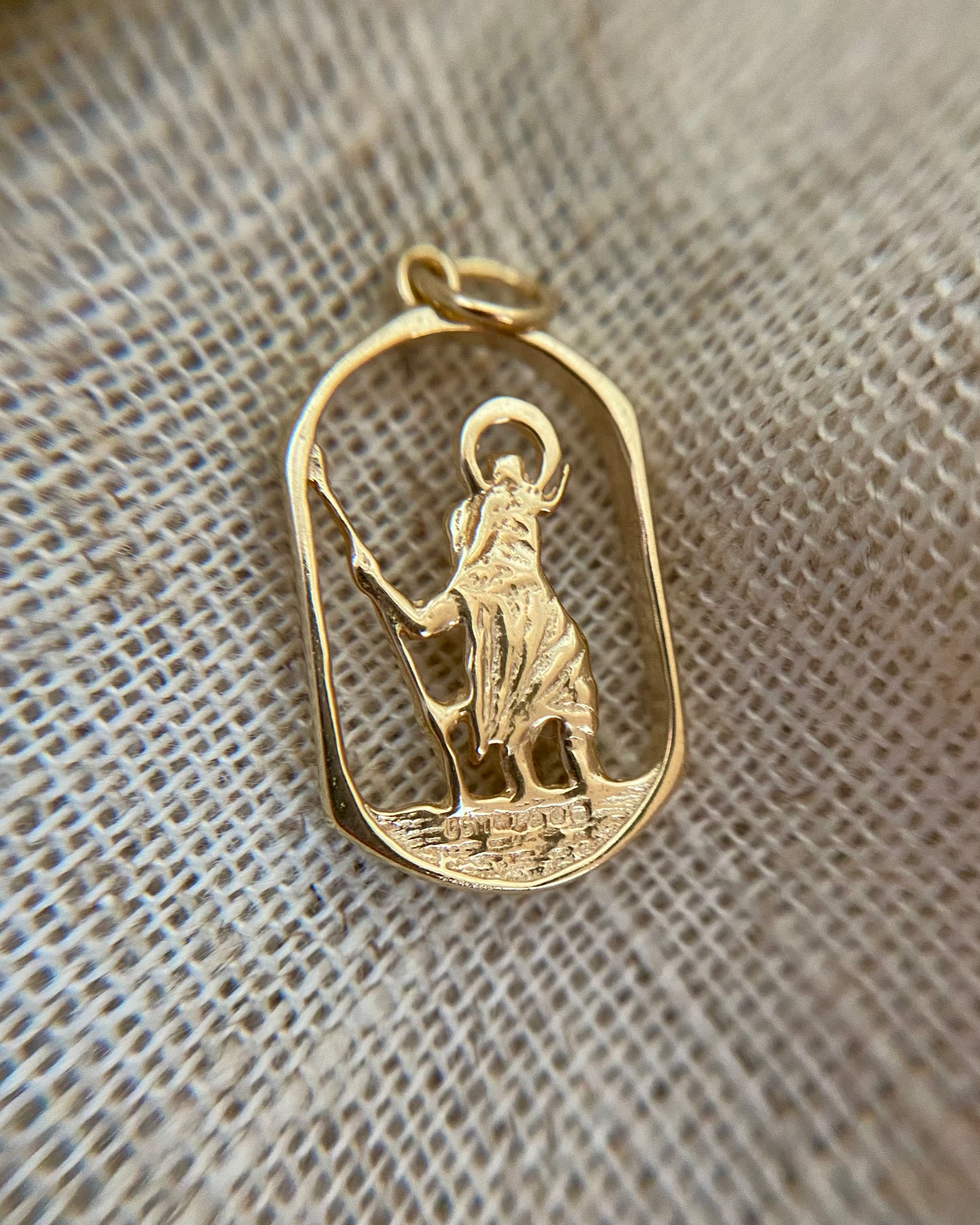 Preloved 9ct Gold St Christopher Pendant