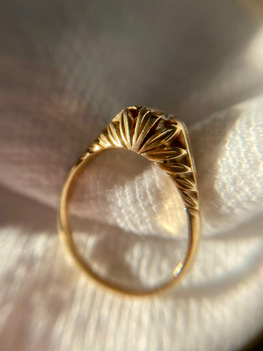 Vintage 9ct Gold Leafy Solitaire Ring