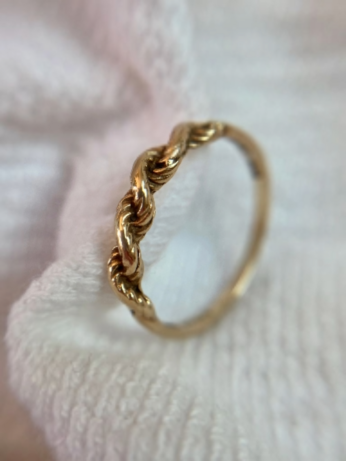 Vintage 9ct Gold Dainty Rope Ring